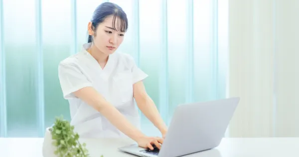 最近看護師もスキマバイトができると聞きました。ただ、職場でどのように扱われるかわからないので不安です