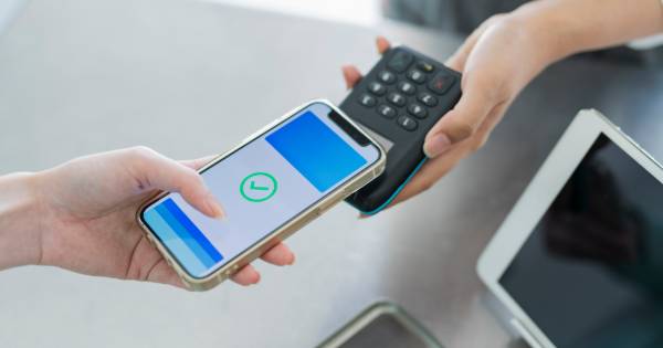 クリニックのキャッシュレス決済、もう迷わない。Square・Airペイ・STORES・PayPayの上手な使い分けガイド【医療機関向け】